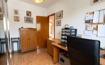 Property slide 44