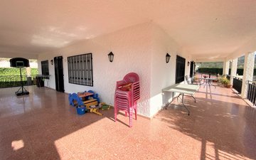 Property slide 31