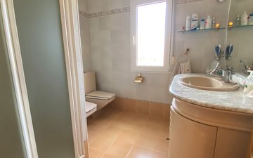 Property slide 39