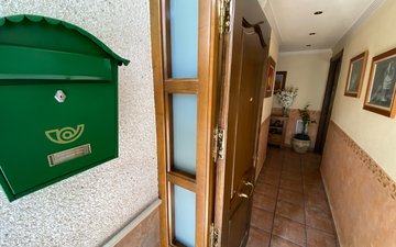Property slide 32