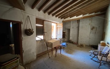 Property slide 32