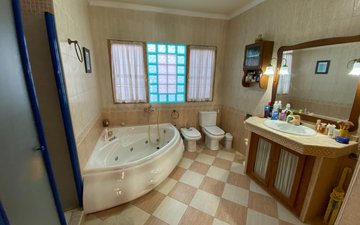 Property slide 35