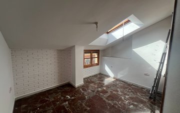 Property slide 21