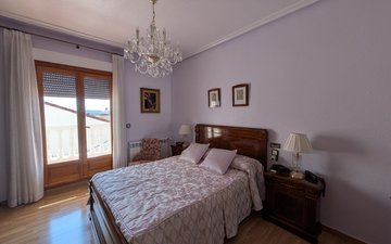 Property slide 40