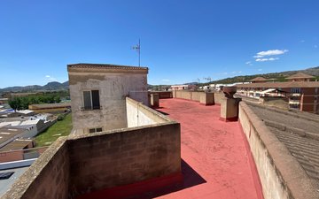 Property slide 32
