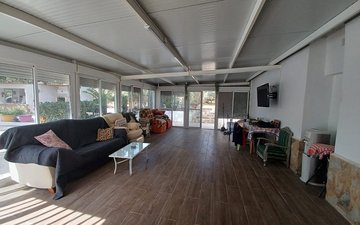 Property slide 14
