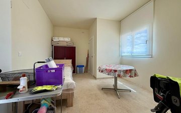 Property slide 25