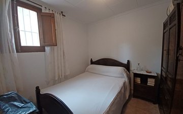 Property slide 16