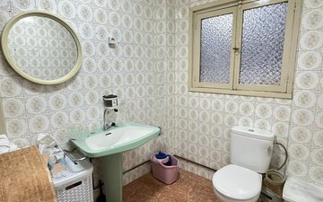 Property slide 32