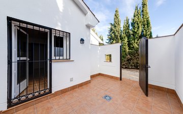 Property slide 44