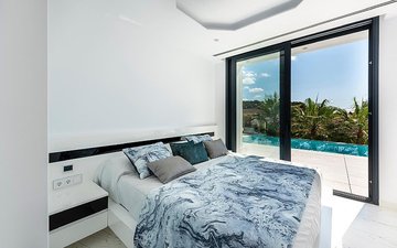 Property slide 21