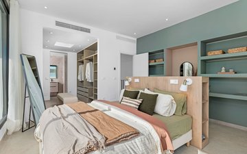 Property slide 14