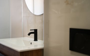 Property slide 32