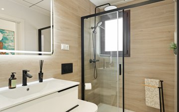 Property slide 16