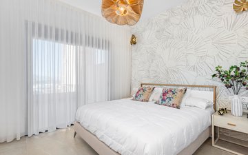 Property slide 16
