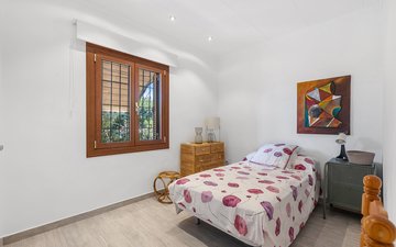 Property slide 41