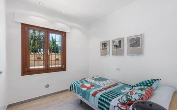 Property slide 44