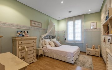 Property slide 46
