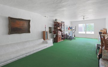 Property slide 32