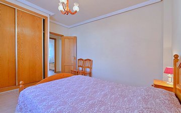 Property slide 32