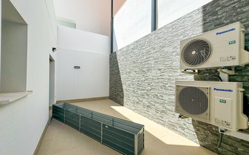 Property slide 17