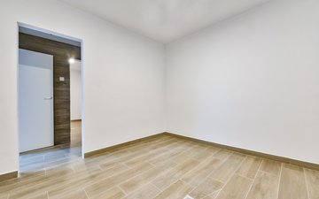 Property slide 21