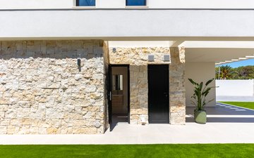 Property slide 18