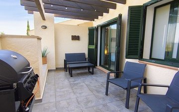 Property slide 10
