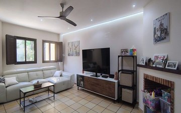 Property slide 10