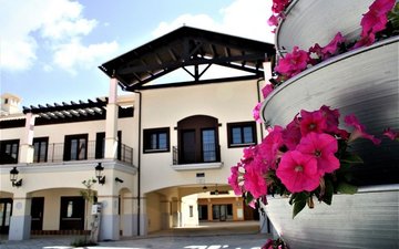 Property slide 25
