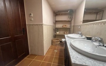 Property slide 25