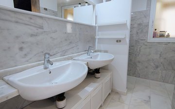 Property slide 18