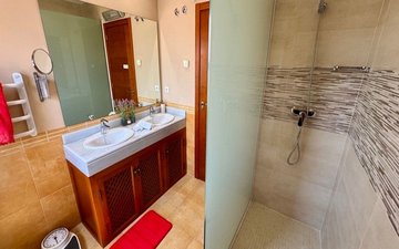 Property slide 66