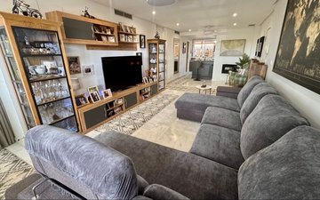 Property slide 17