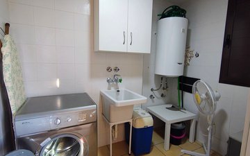 Property slide 10