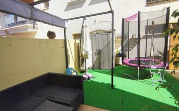 Property slide 32
