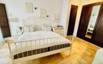Property slide 18