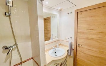 Property slide 30