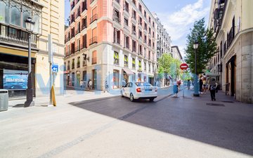 Property slide 19