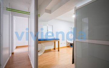 Property slide 32
