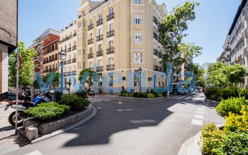 Property slide 32