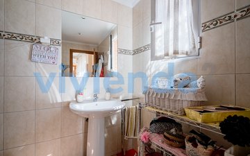 Eigenschaftsfolie 24