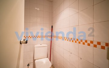 Property slide 32
