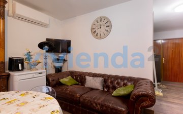 Property slide 21