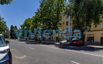 Property slide 32