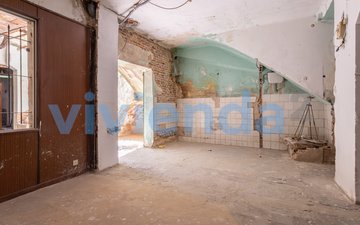 Property slide 24