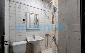 Property slide 22