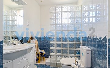 Property slide 10