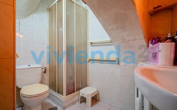 Property slide 32