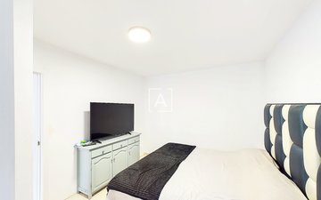 Property slide 40